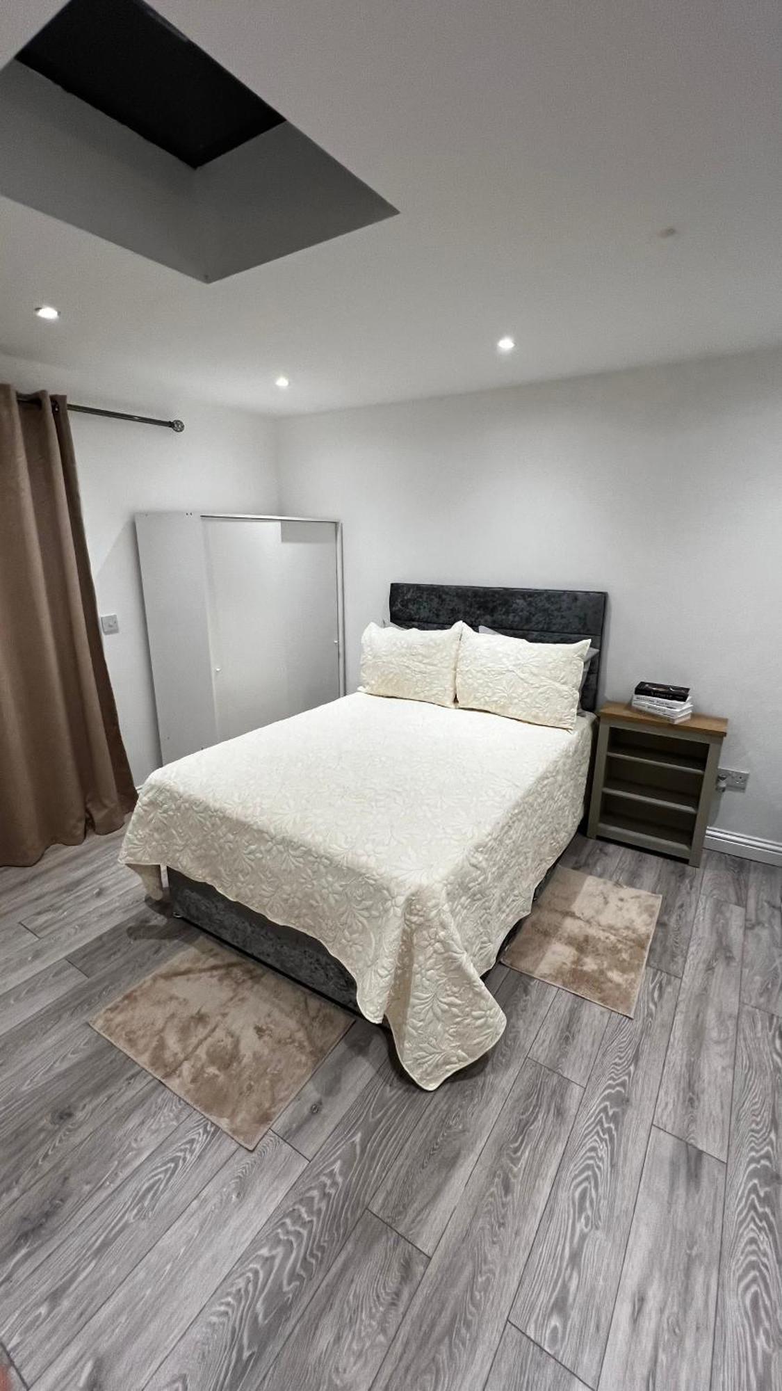 Apartment Charming Bedroom Flat *