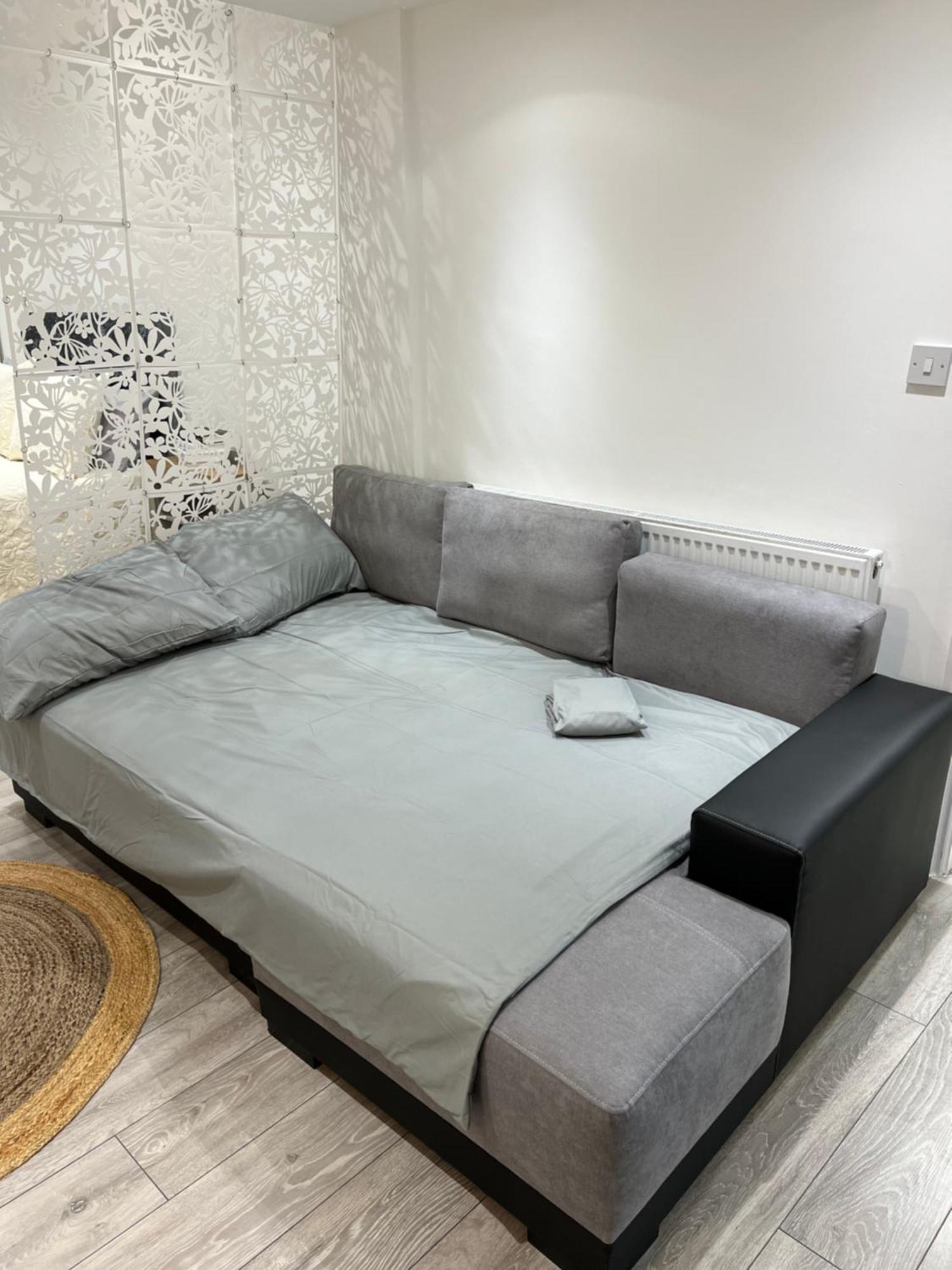 Charming Bedroom Flat