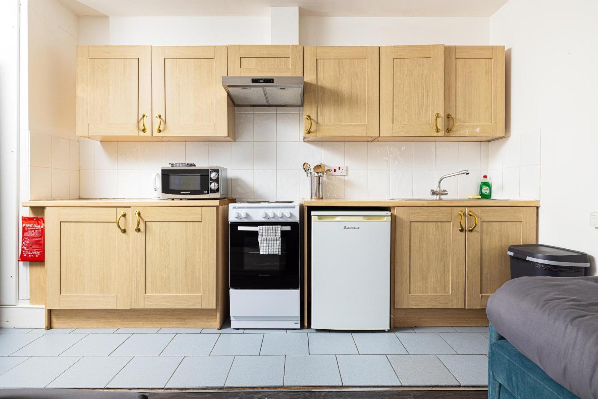 Apartment Very Large Studio On Finchley Road 15