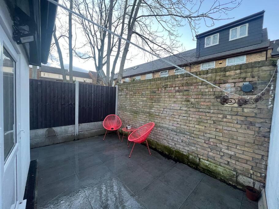 Modern Flat On Lea Bridge Road. Apartment