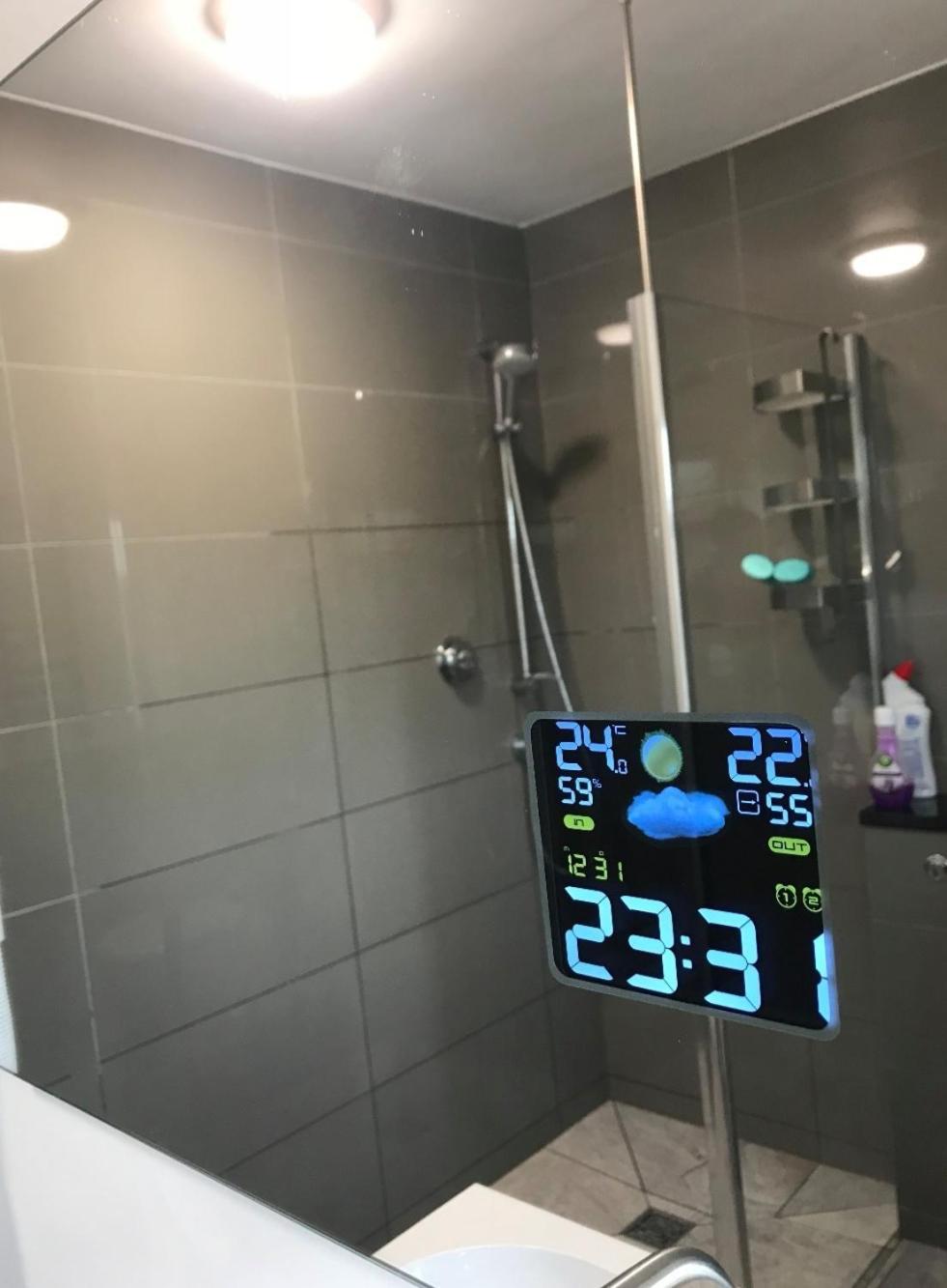 Luxurious En-suite Soft Water Air Conditioning Tv Ripple London
