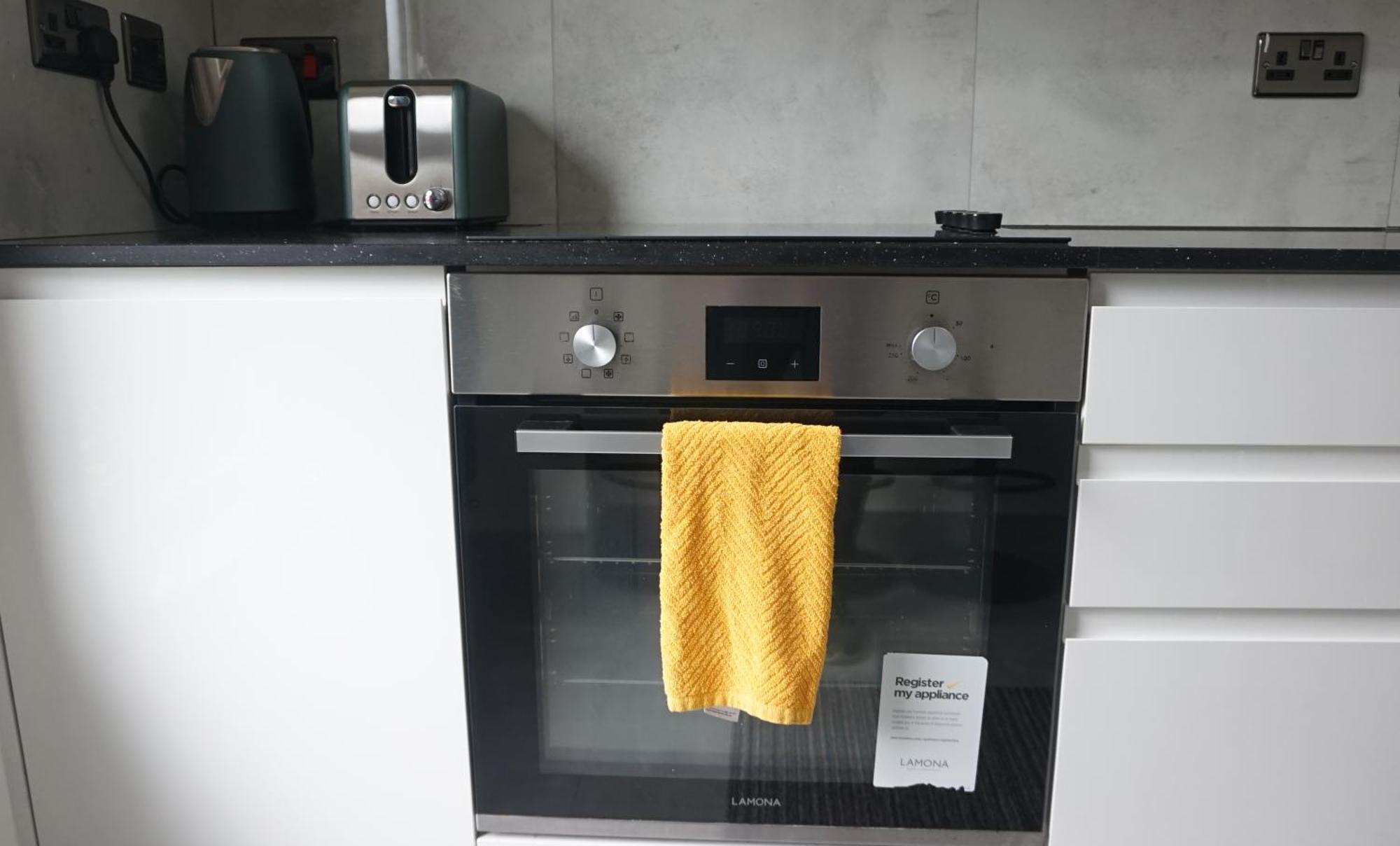 Luxury House Sleeps 13, 2 Minutes To Metro Сasa de vacaciones Londres