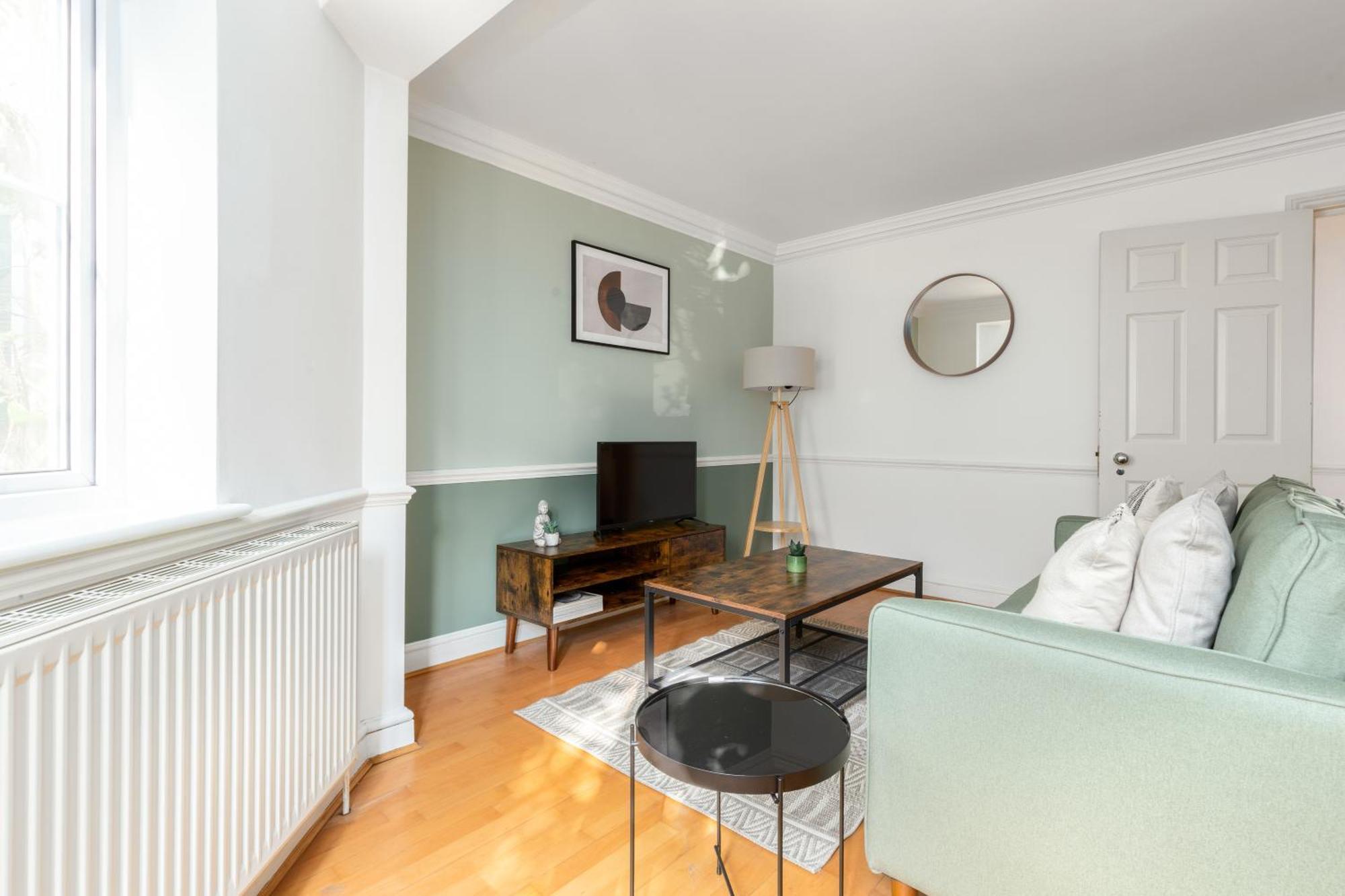 The Goldhawk Road Collection Apartment *