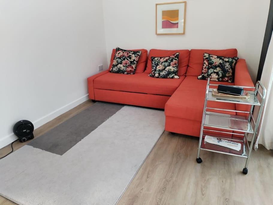 Ferienhaus Cosy Near E1 London