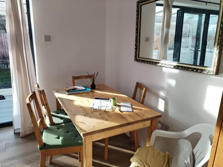 Ferienhaus Cosy Near E1