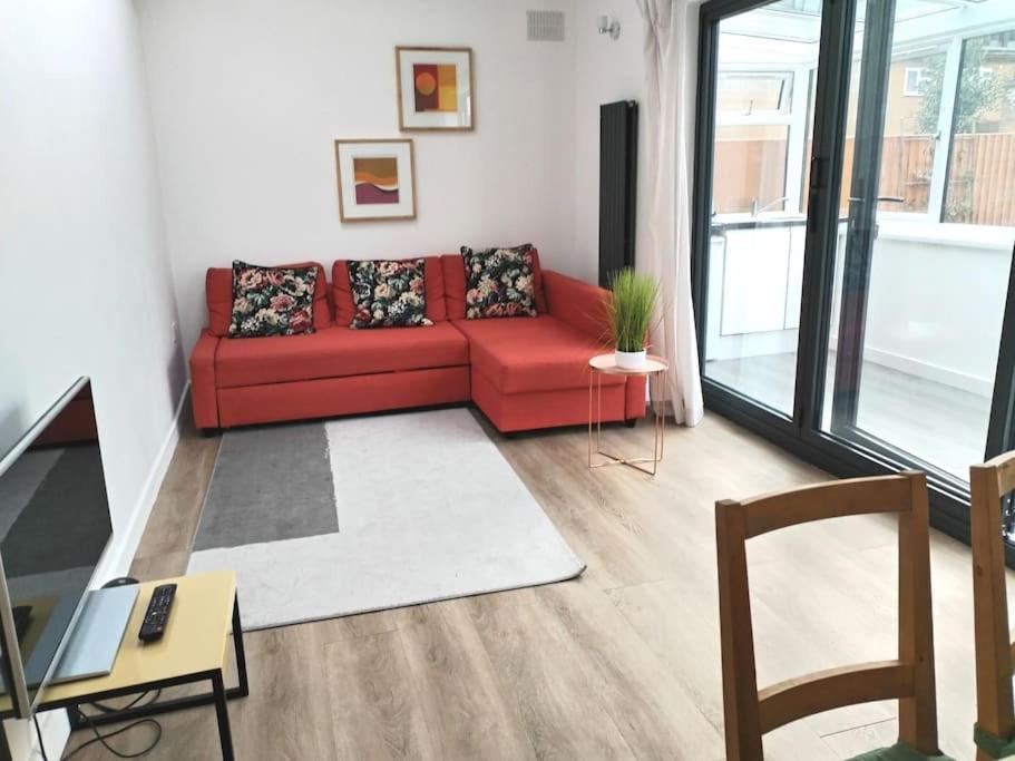 Cosy Near E1 Ferienhaus