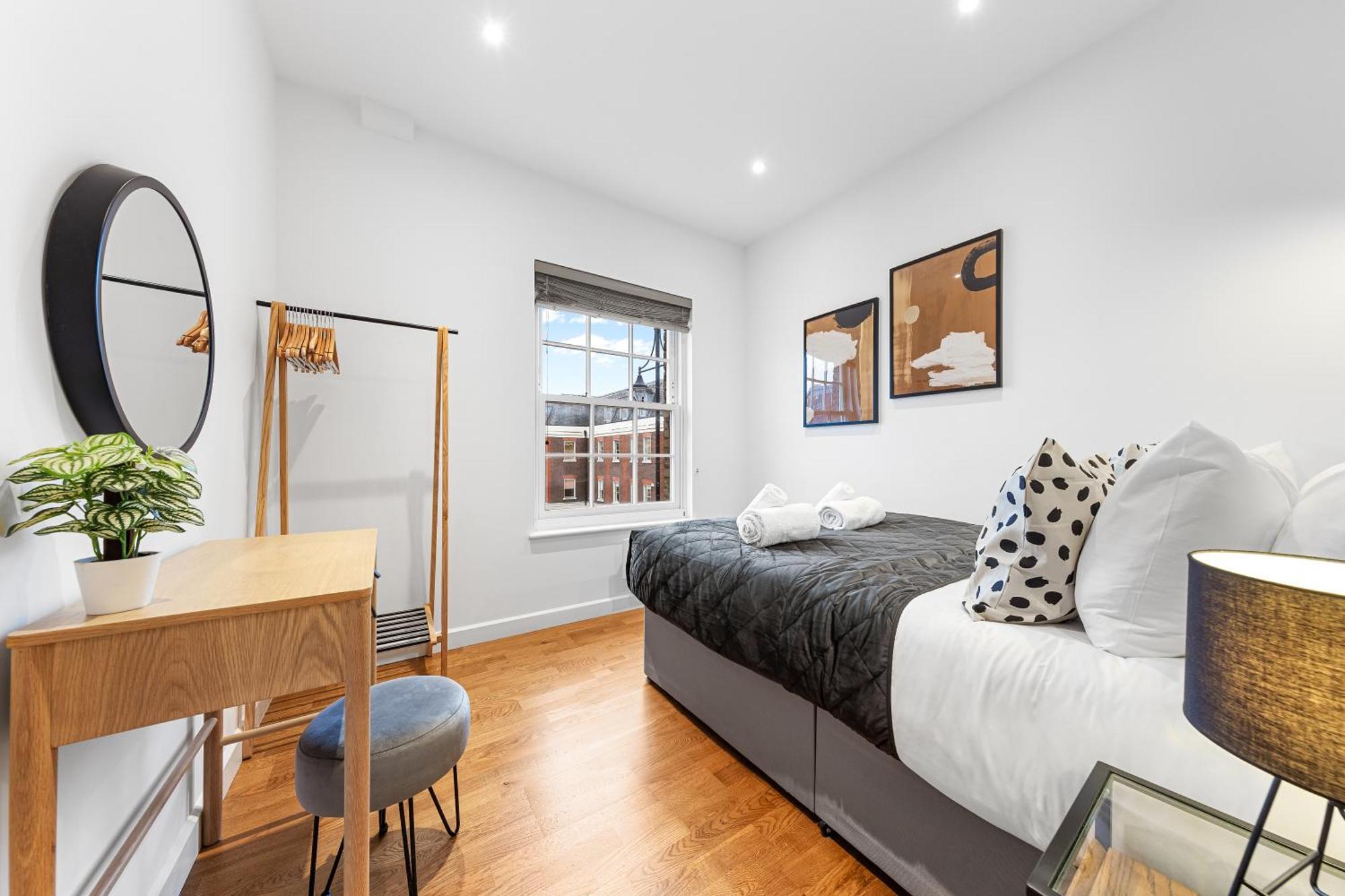 Apartment Modern One Bedroom Flat - Near Heathrow, Windsor Castle, Thorpe Park - Staines Tw18