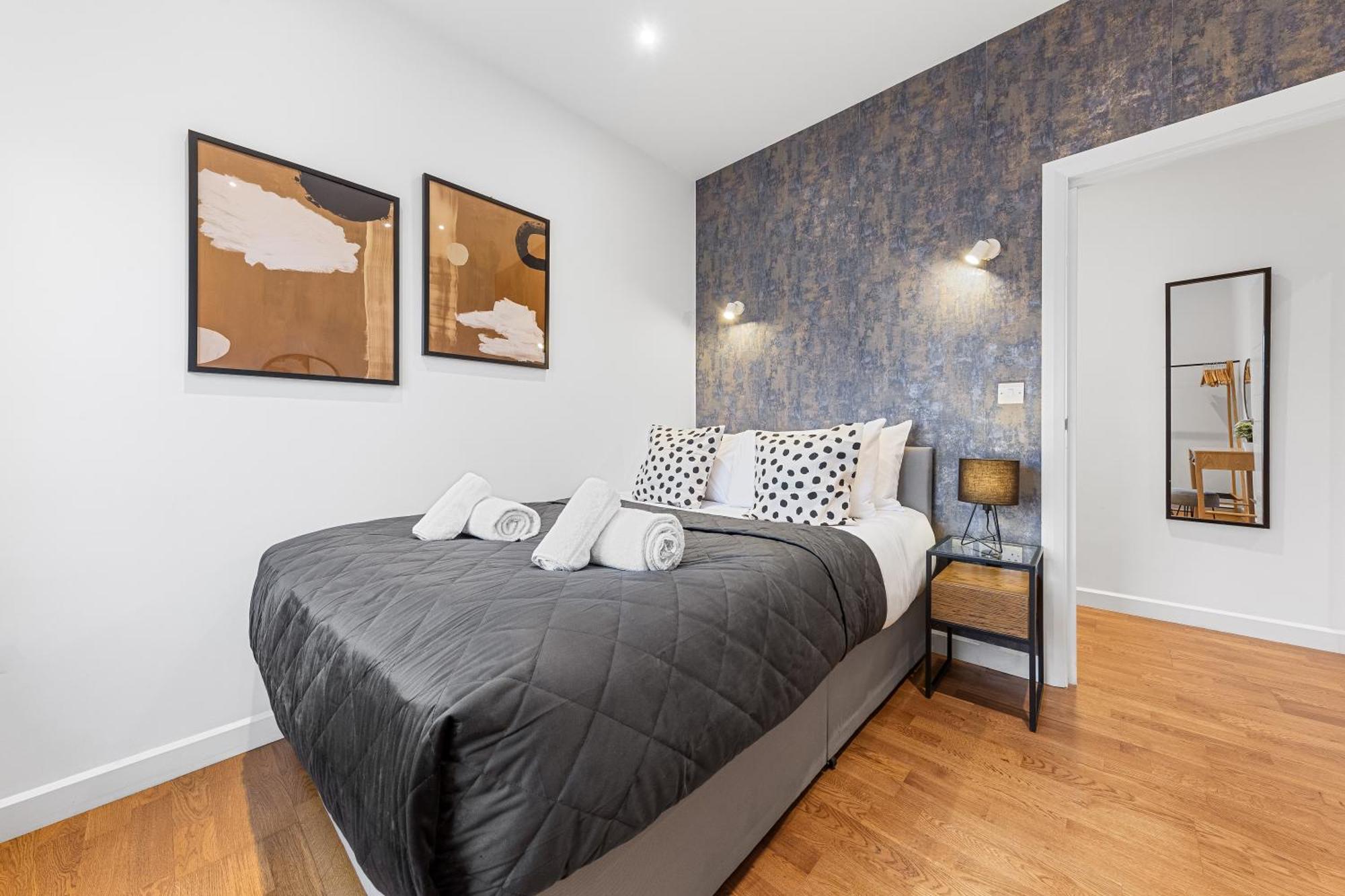 Apartment Modern One Bedroom Flat - Near Heathrow, Windsor Castle, Thorpe Park - Staines Tw18