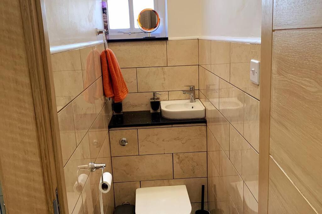 Stylish And Cosy 3 Bedroom Appartement Londen