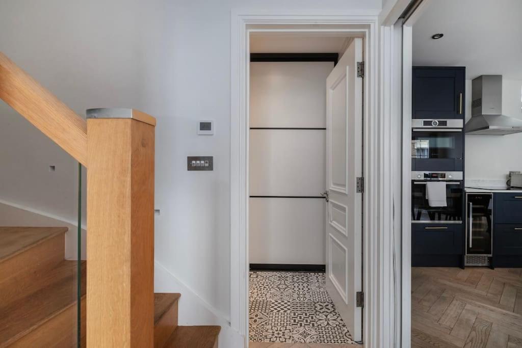 Beautiful 3 Bd House In Paddington Leilighet