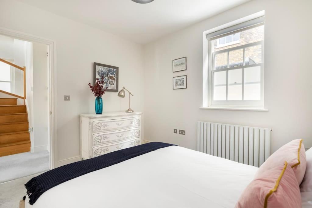 Beautiful 3 Bd House In Paddington Apartment