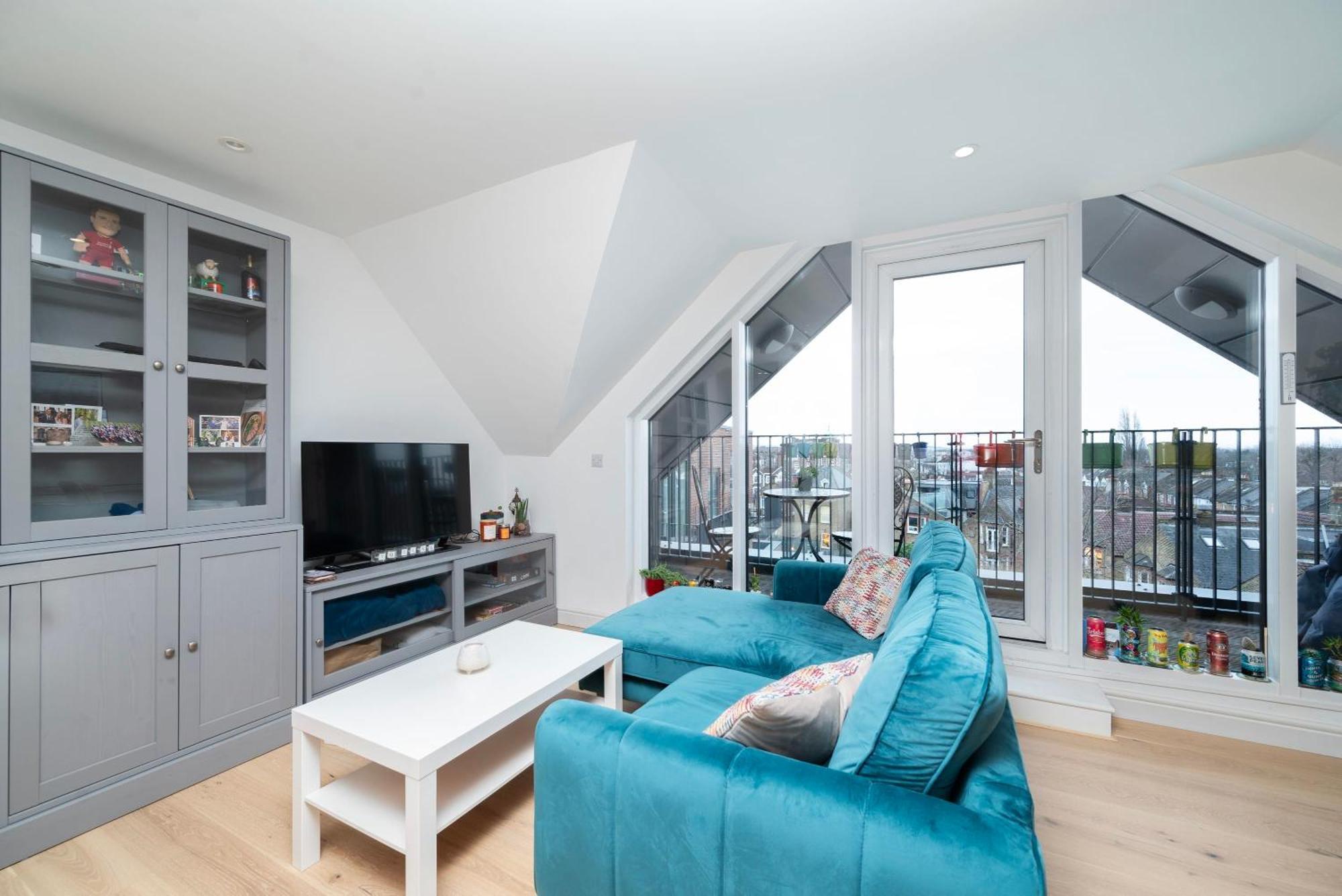 Appartement Chic City 1 Bedroom With Balcony Views Londen