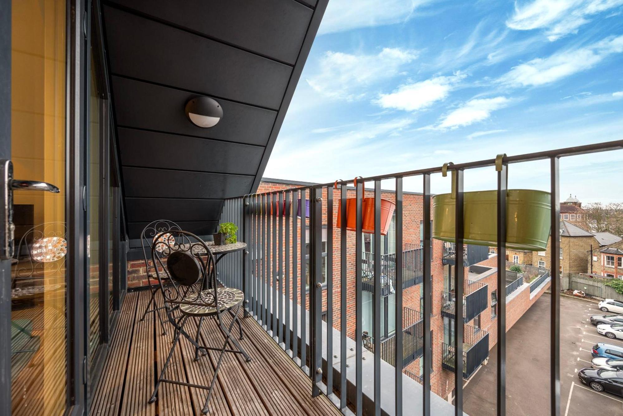 Appartement Chic City 1 Bedroom With Balcony Views