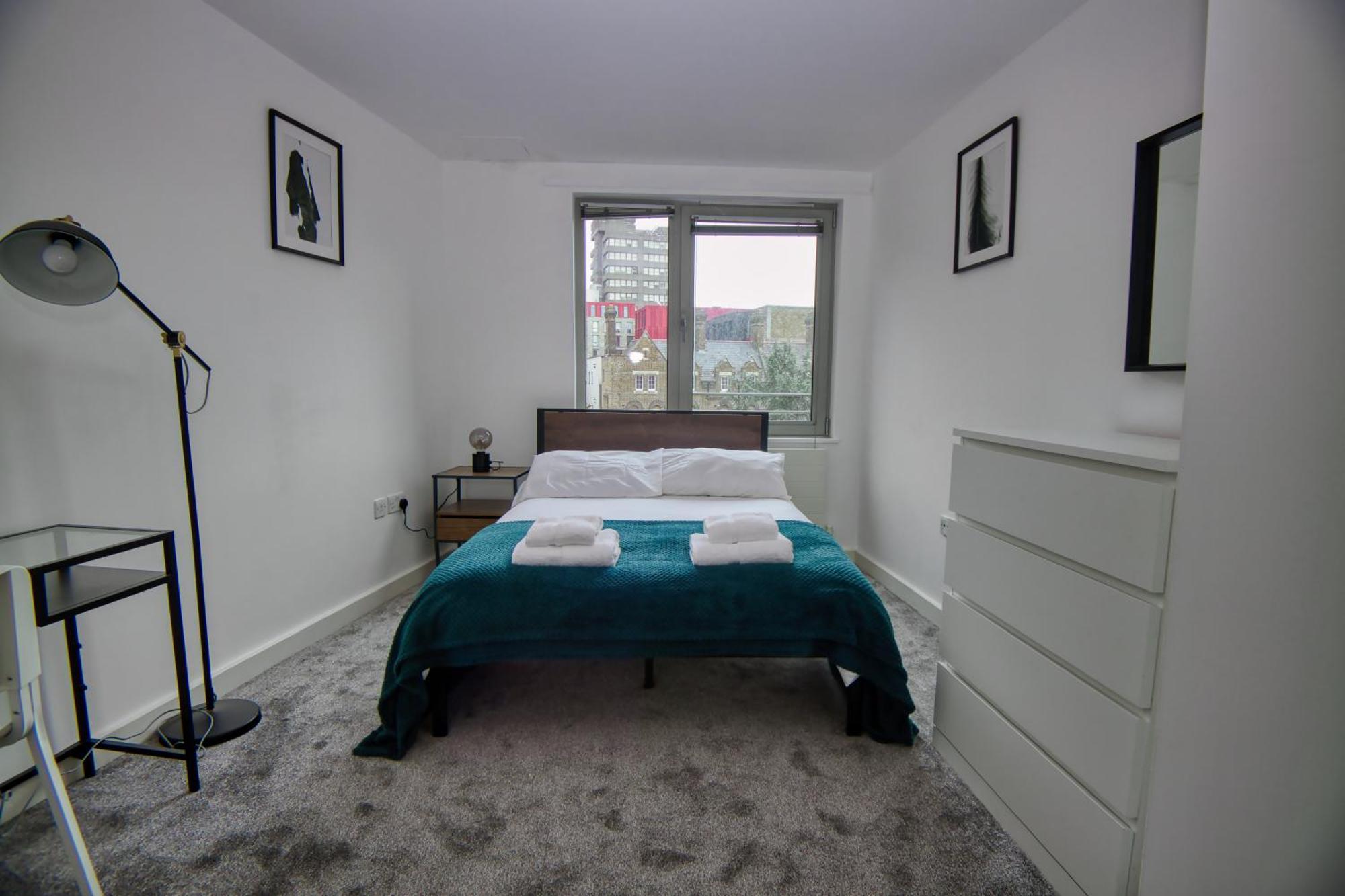 2 Bed Flat In Islington * London