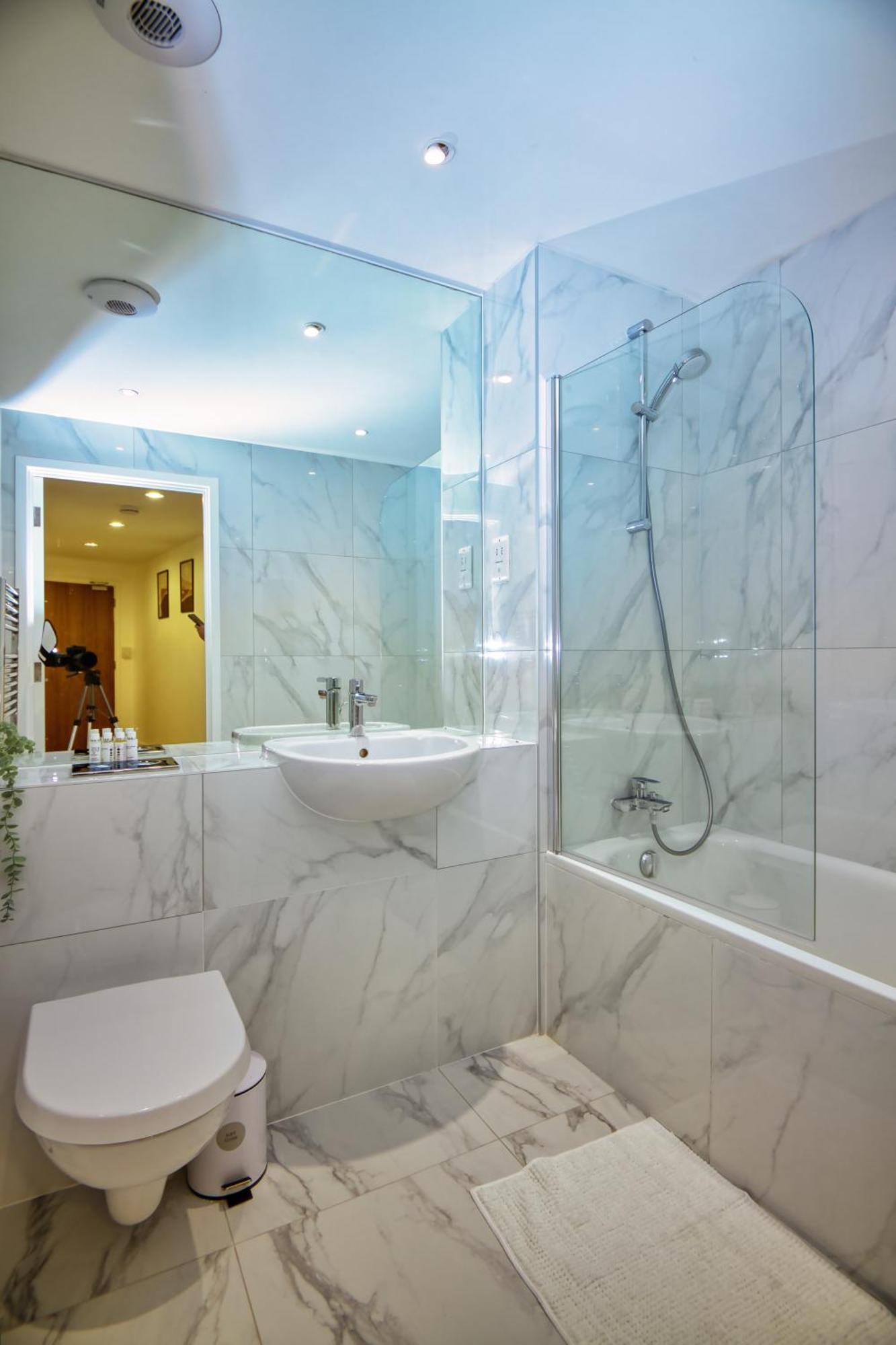 2 Bed Flat In Islington * London