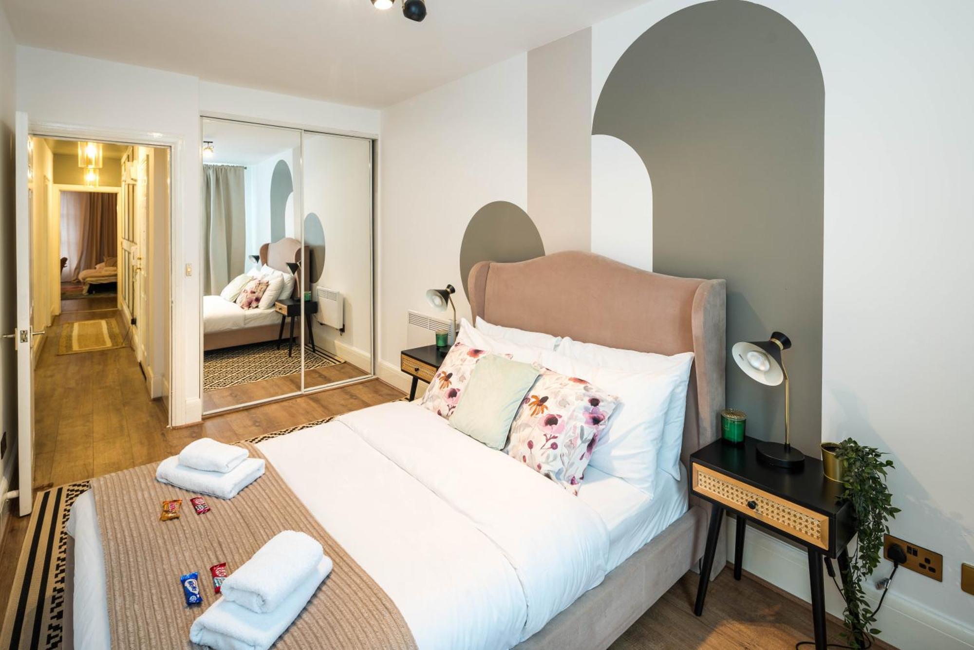 Apartment Charming Spacious 2br Flat Near Station Parking London