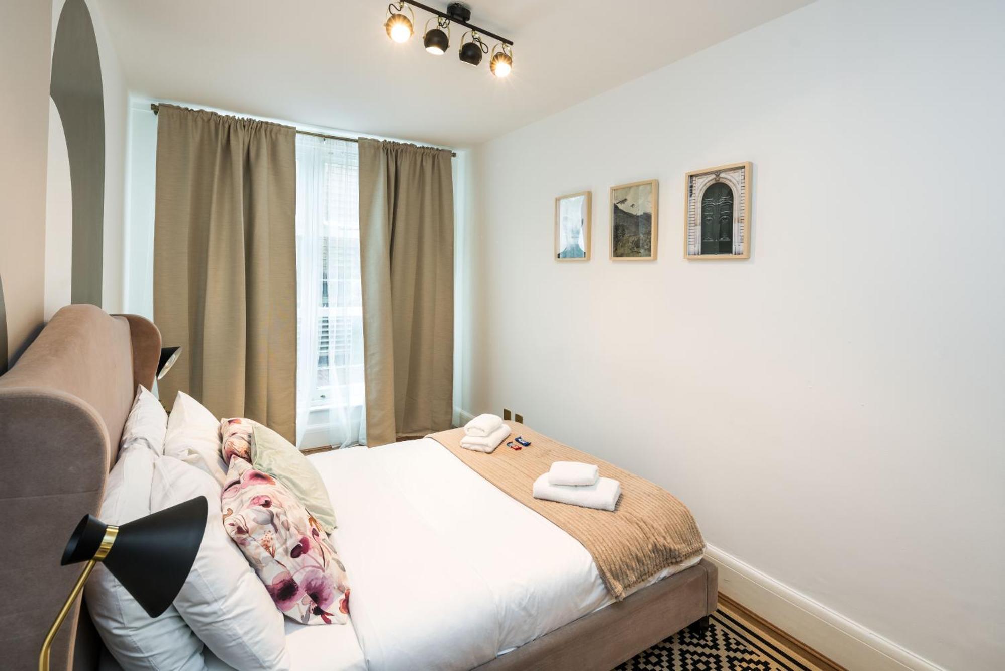 Apartment Charming Spacious 2br Flat Near Station Parking