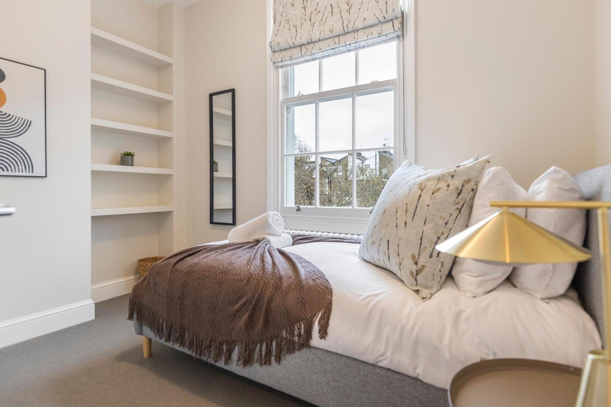 Guest Favorite Private With King Sized Bed And Garden Newly Renovated Apartment *