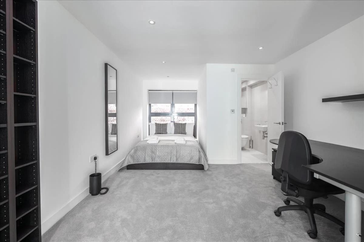 Sandmere Road By Capital Feriehus London