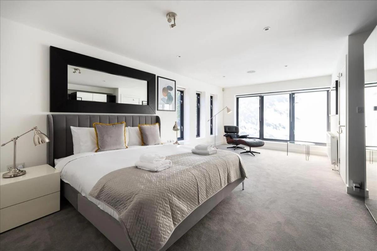 Sandmere Road By Capital Feriehus London