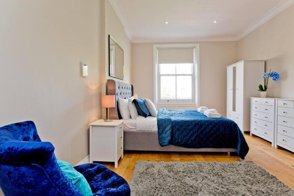 F7 Large 2bed Kensington Leilighet London
