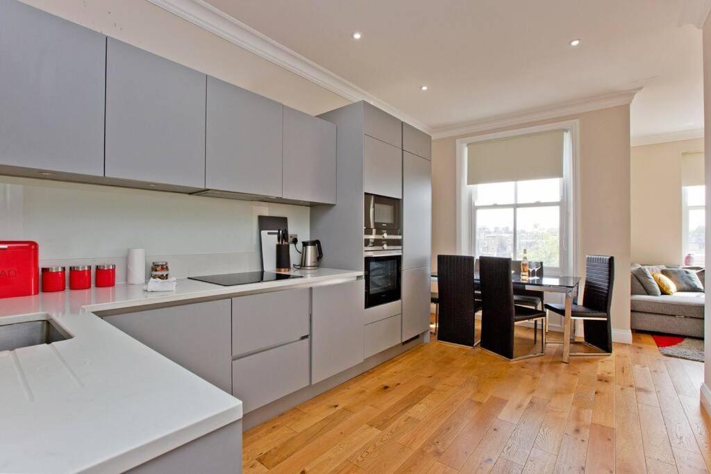 Leilighet F7 Large 2bed Kensington *