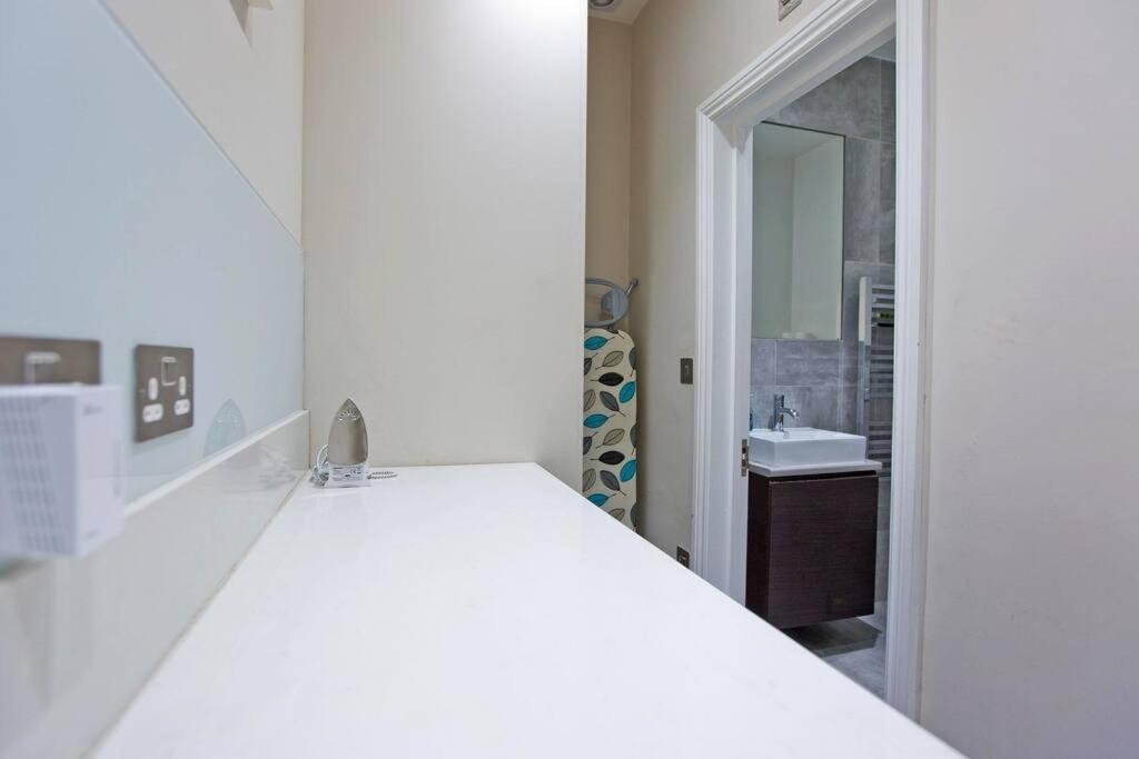 F1 Outstanding 1 Bed Duplex Leilighet *