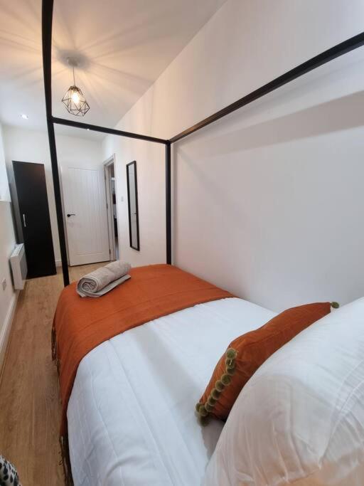Apartment 2 Bedroom Near Station