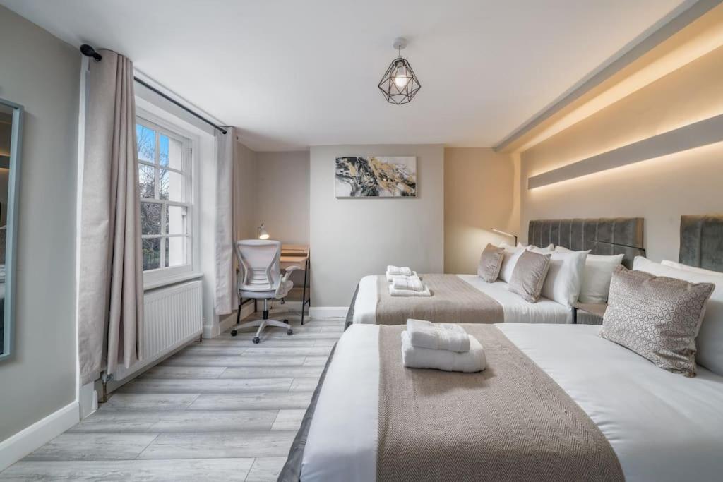 Large Stylish Leilighet London