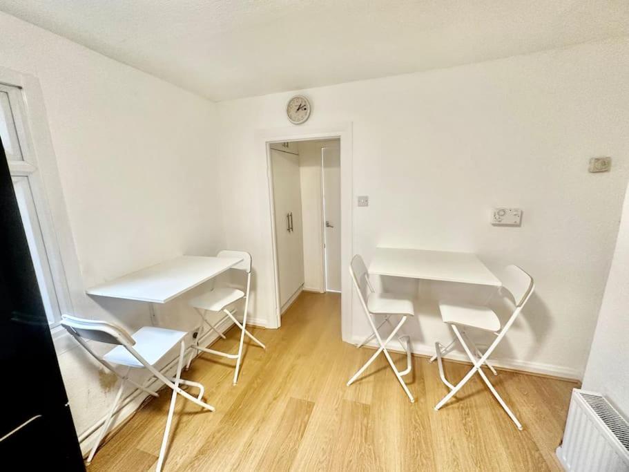 Cosy Two Bedroom Apartment,se13 London