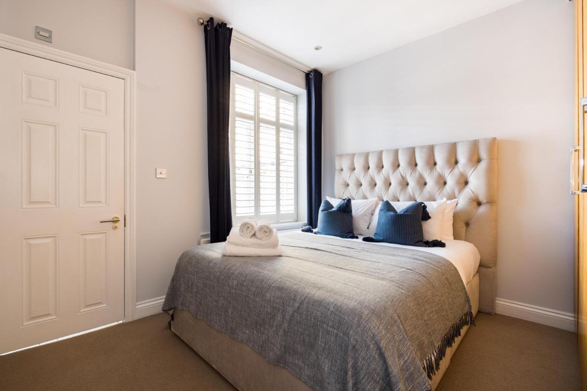 Apartment Is Yours - 2 Bedroom In Kensington *