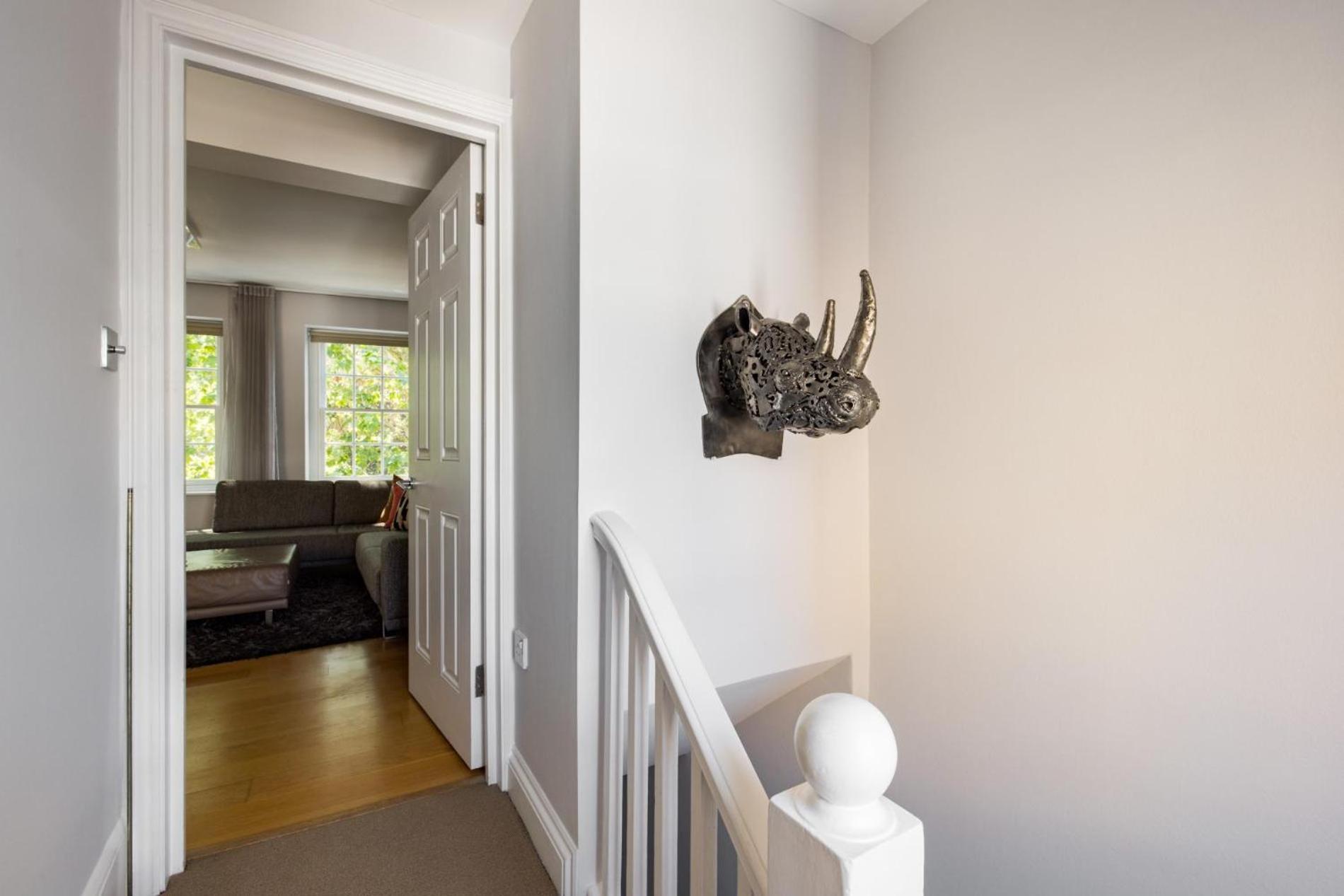 Apartment Is Yours - 2 Bedroom In Kensington London