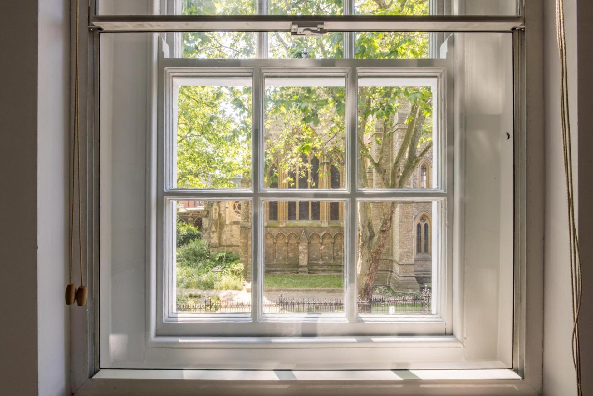 Apartment Is Yours - 2 Bedroom In Kensington