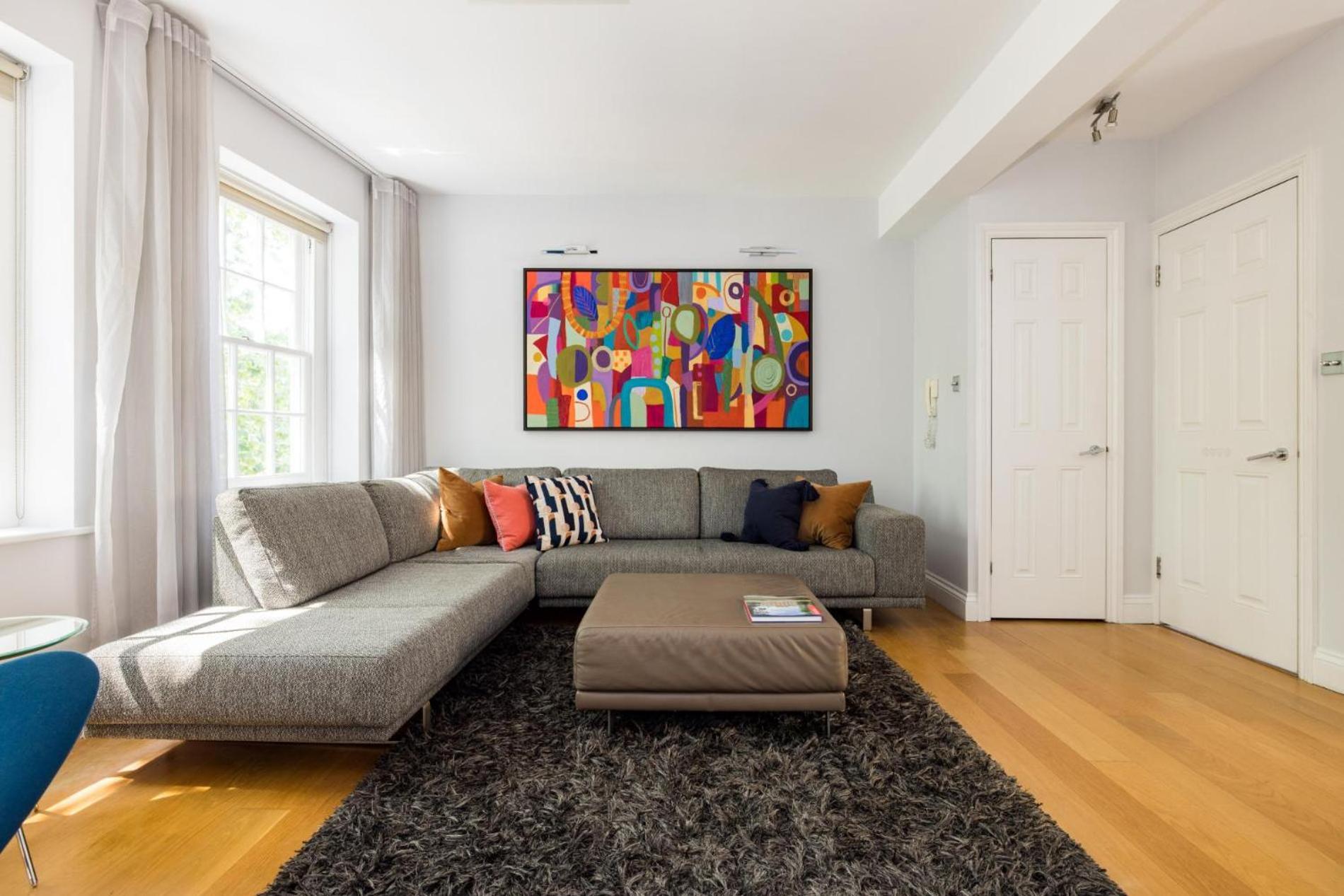 Is Yours - 2 Bedroom In Kensington Apartment *