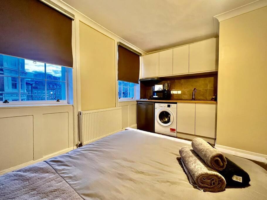 C.london, Zone 1. Double Studio, Moments From Oxford St Appartement Londen