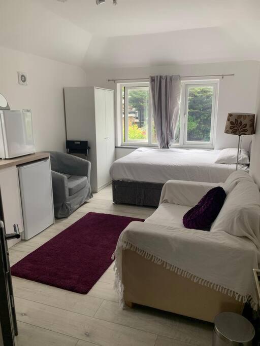 Modern Brand New Build Studio Apartment *