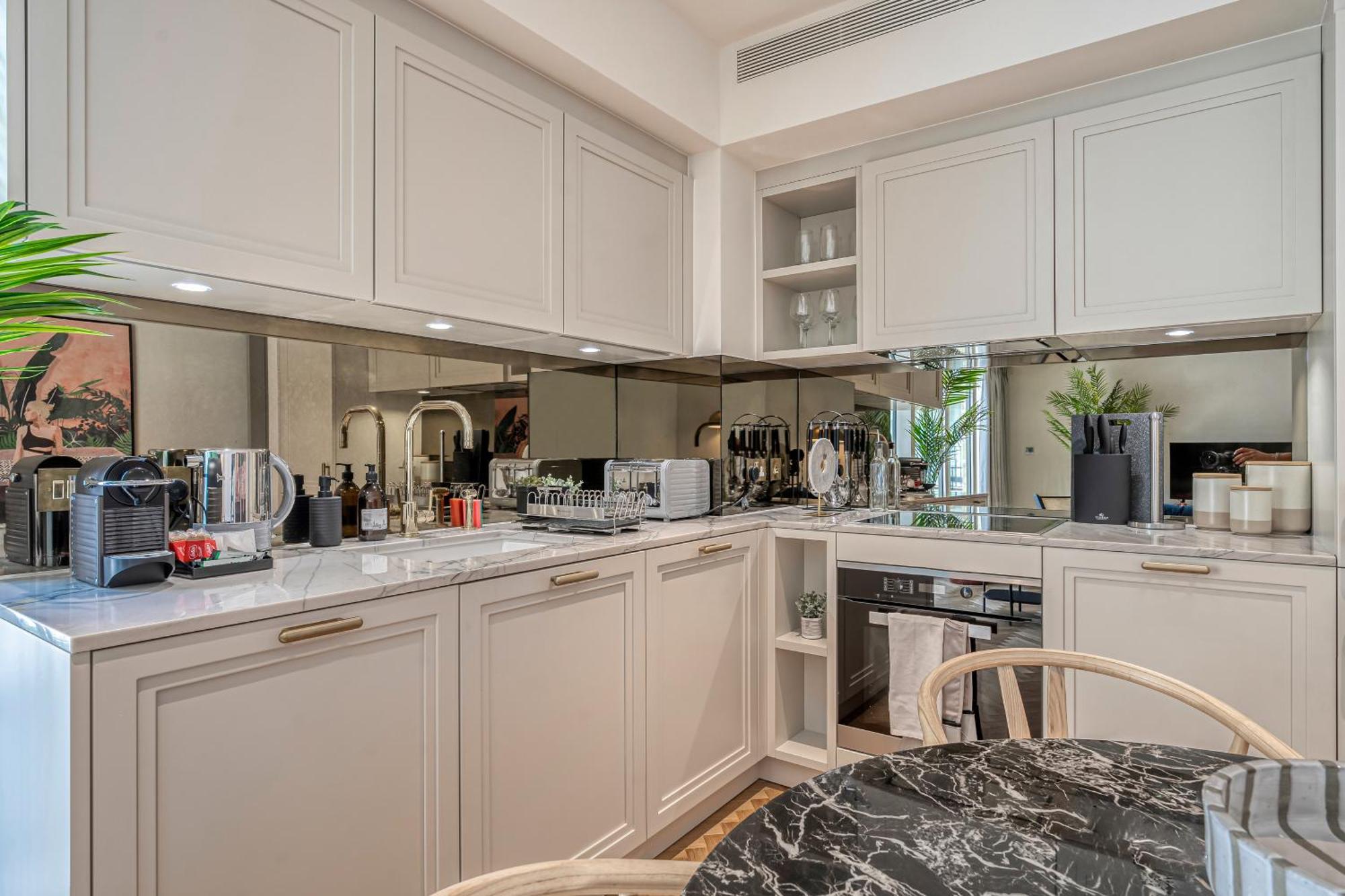Luxury Flats Near Big Ben And Eye Apartment