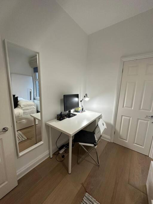 Lovely 2 Bedroom Ground Floor Flat With Garden. * Londen
