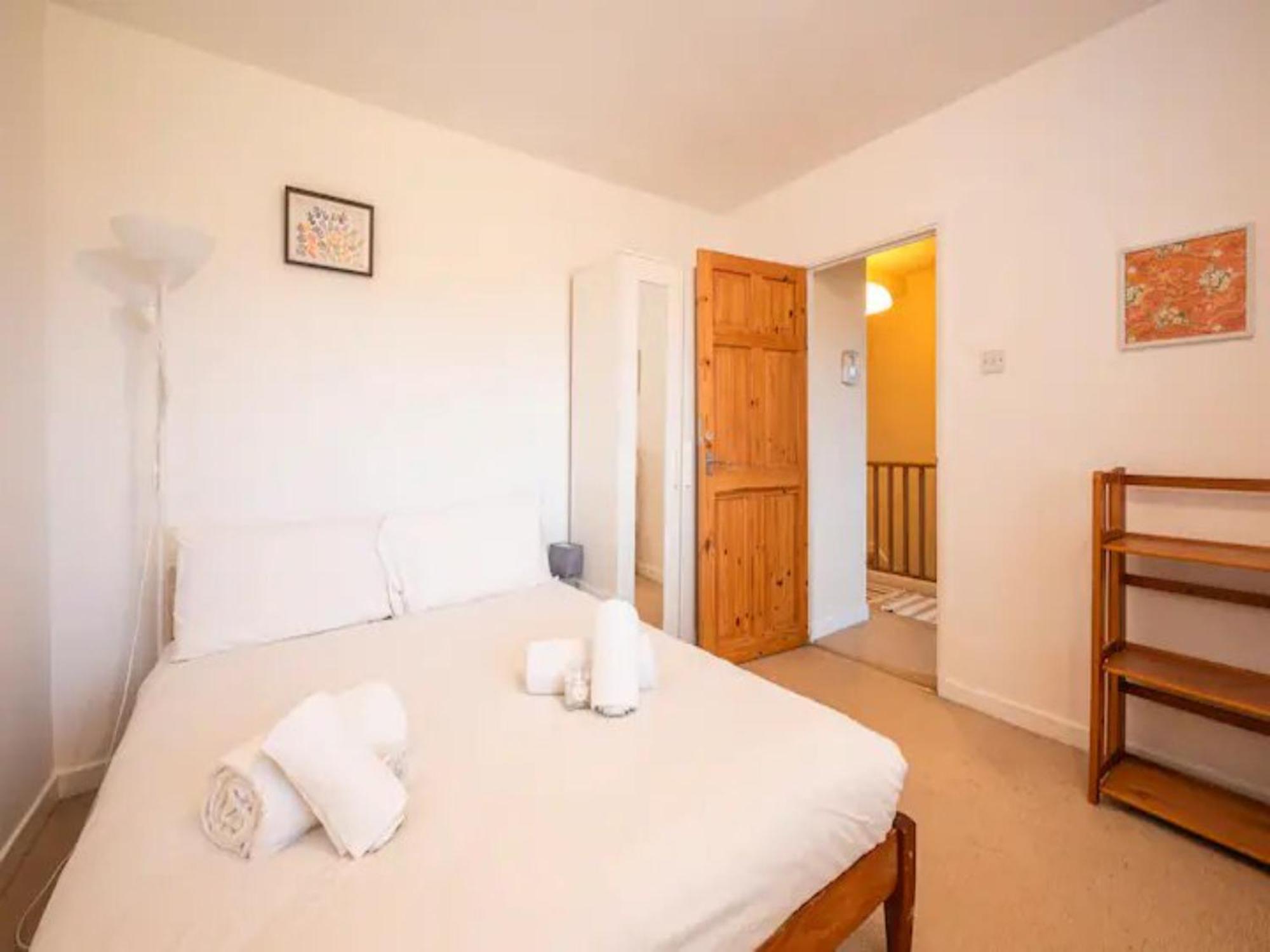 Pass The Keys Spacious 2bed Flat Camberwell Apartment