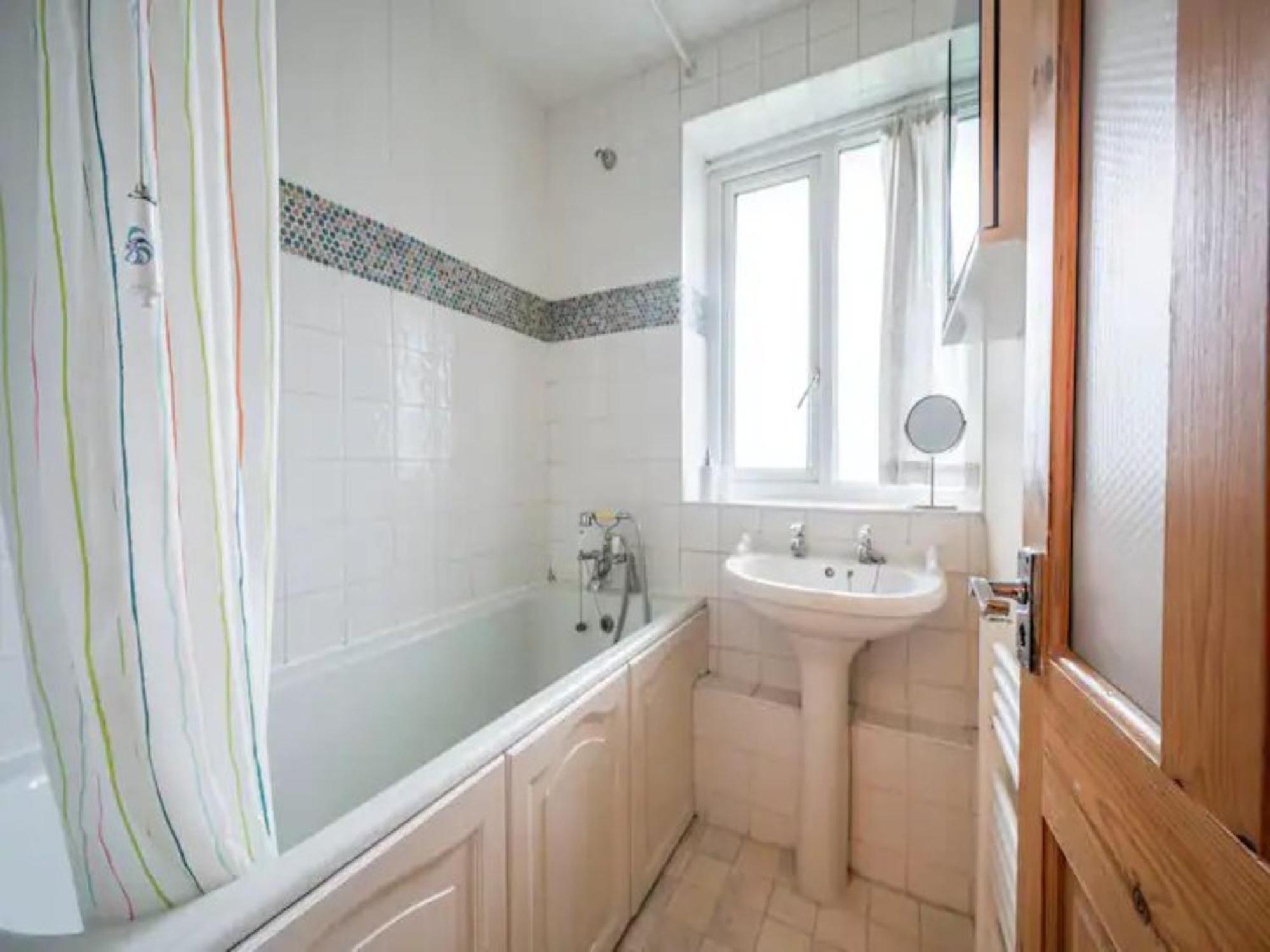 Pass The Keys Spacious 2bed Flat Camberwell * London