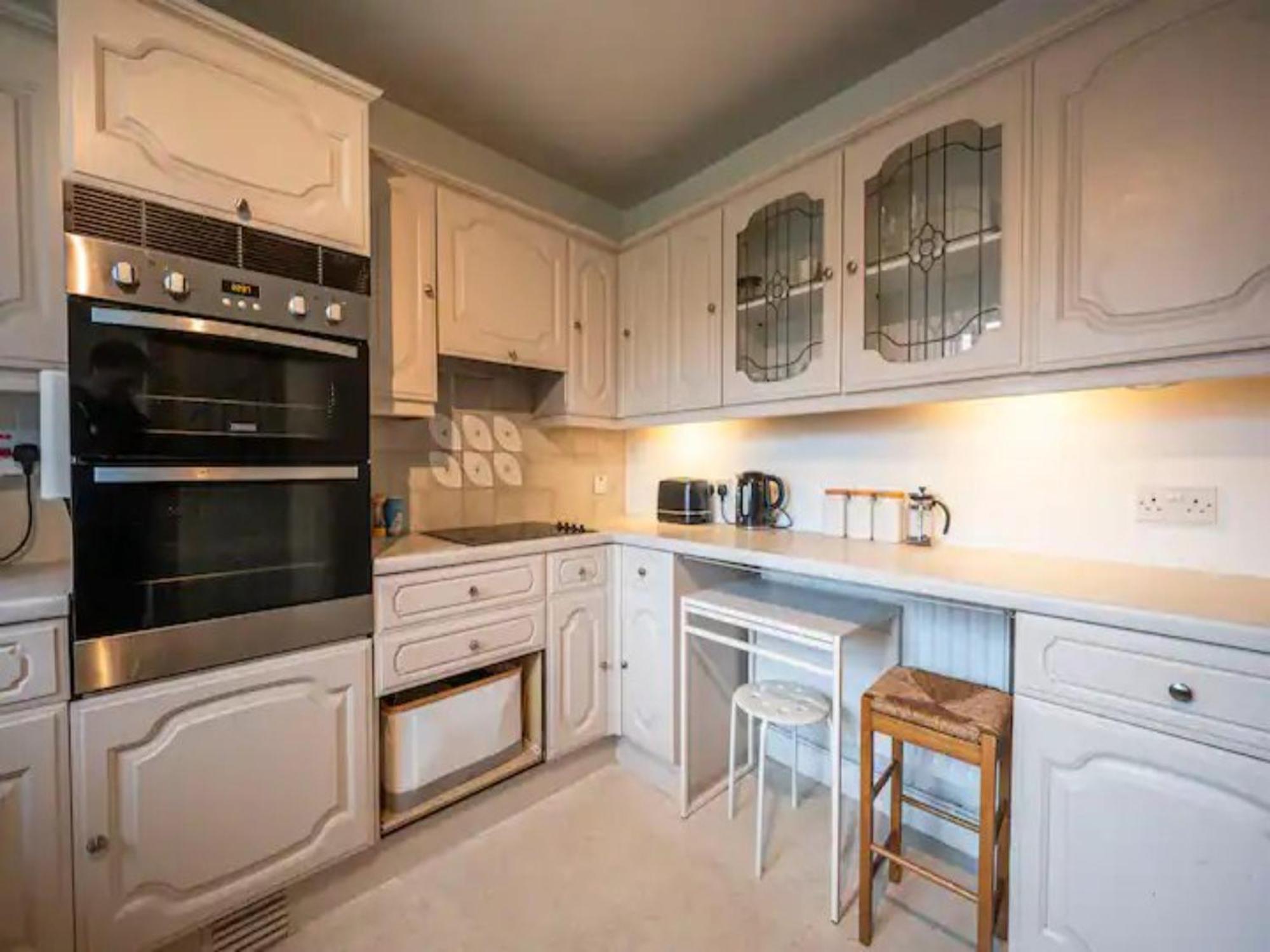 Pass The Keys Spacious 2bed Flat Camberwell *