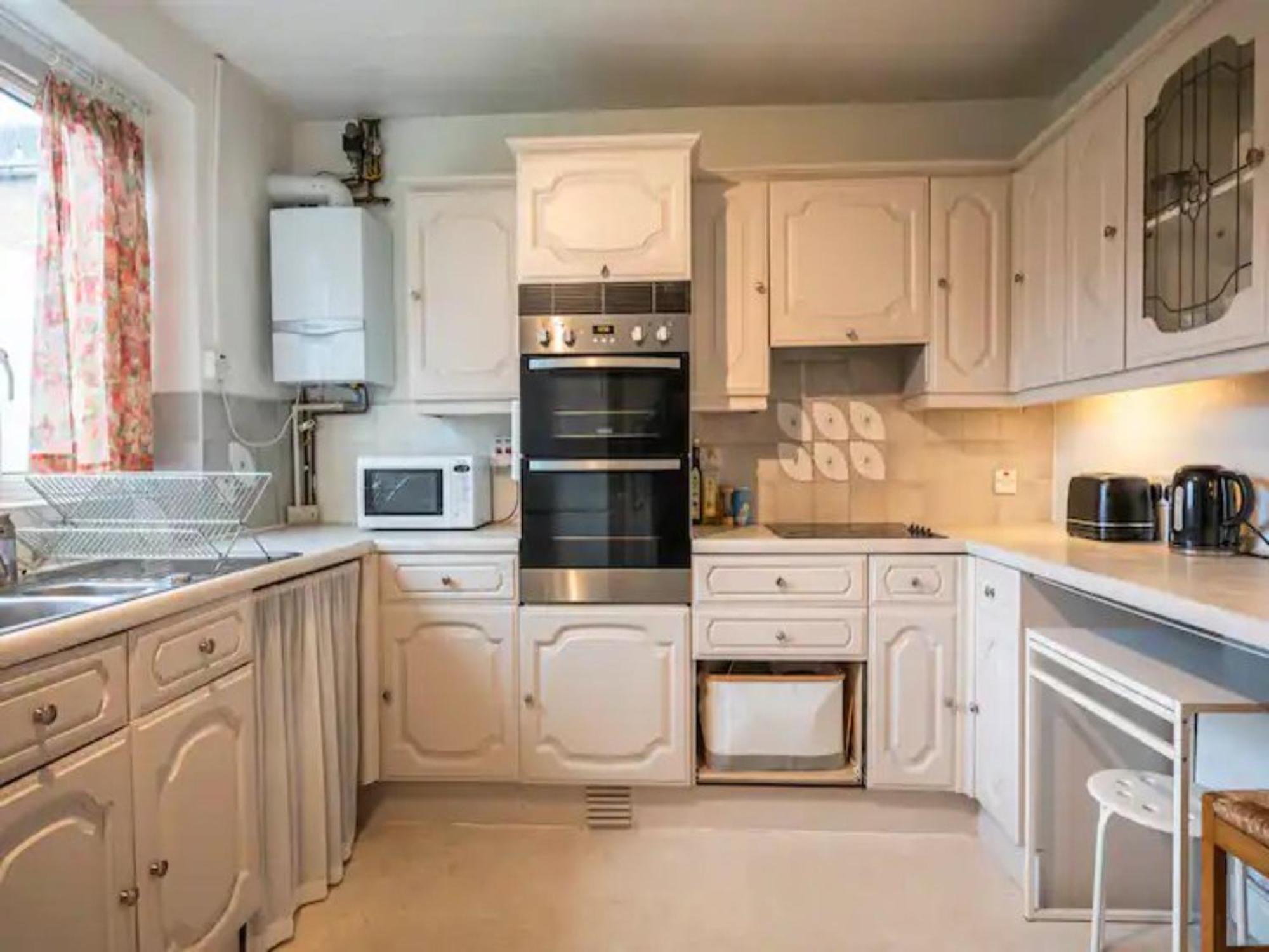 Pass The Keys Spacious 2bed Flat Camberwell London