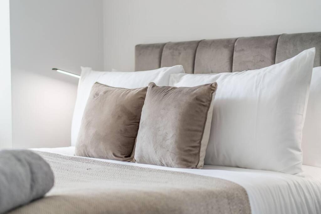 Trendy 2bed In Brick Lane - 3rd Floor Apartment *