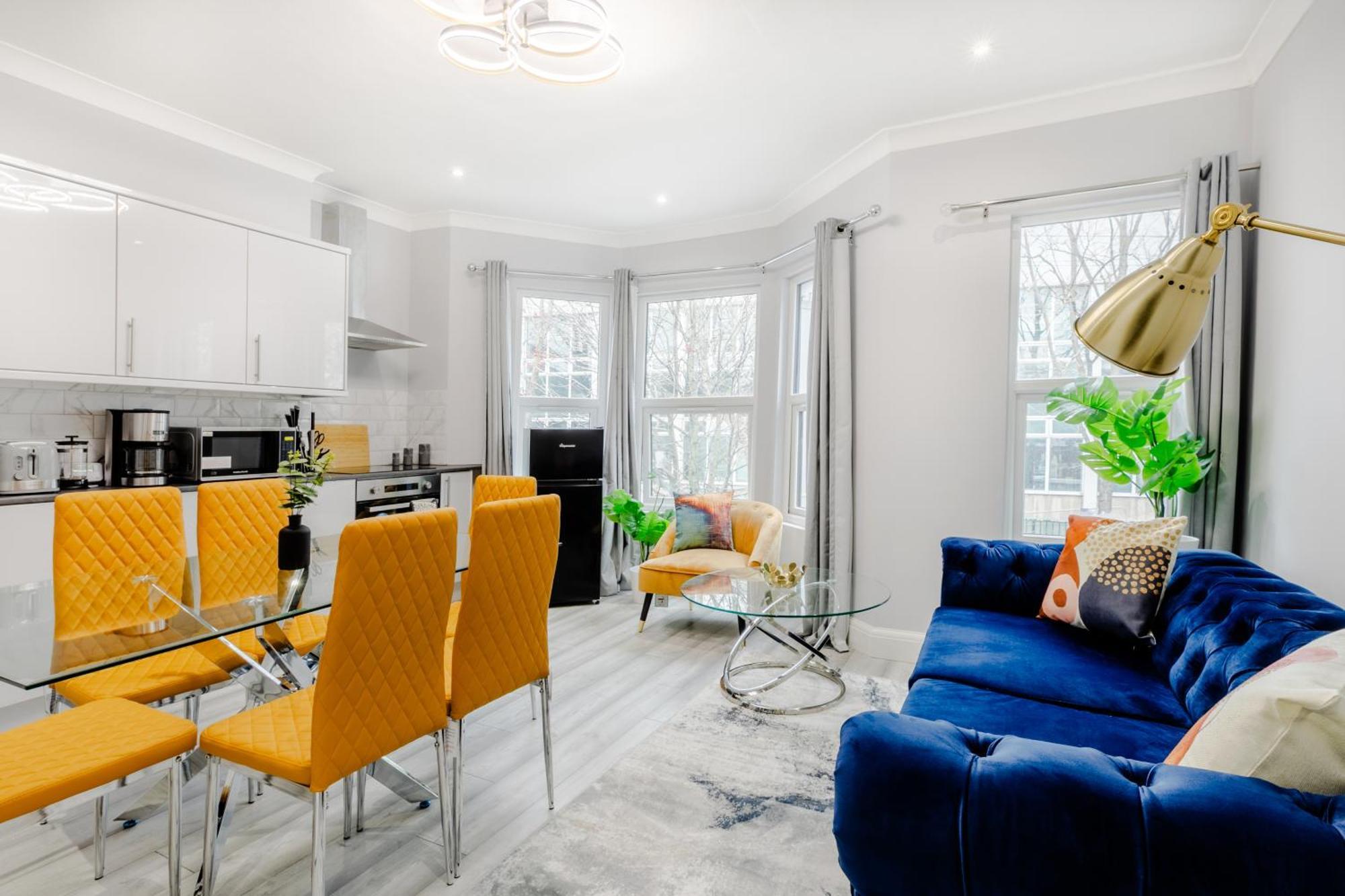 Homely 3 Bedroom House In Hammersmith Appartement Londen