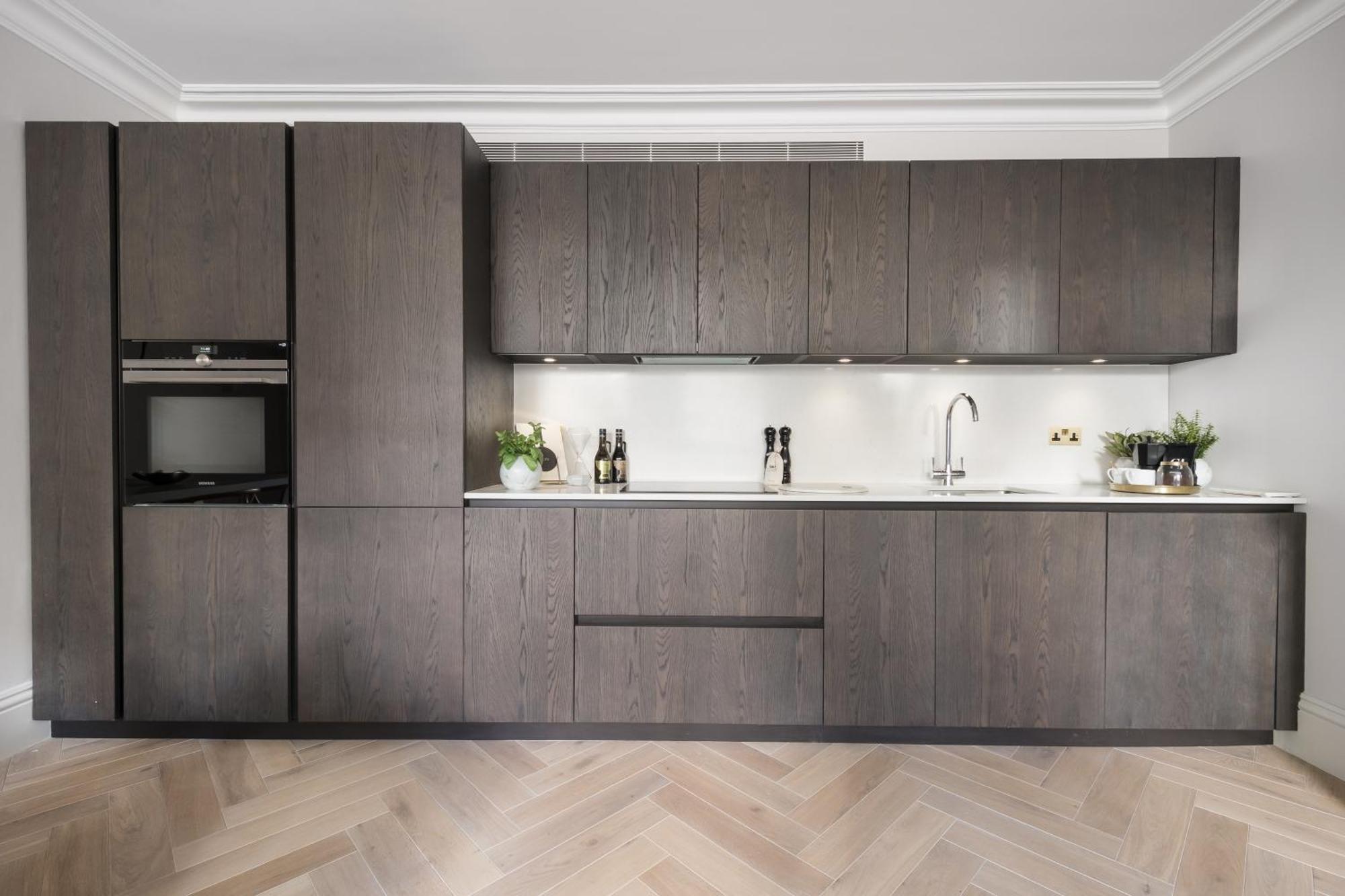 Luxury 2-Bed Hyde Park Apartment - Ac - Sleeps 6 Apartment *