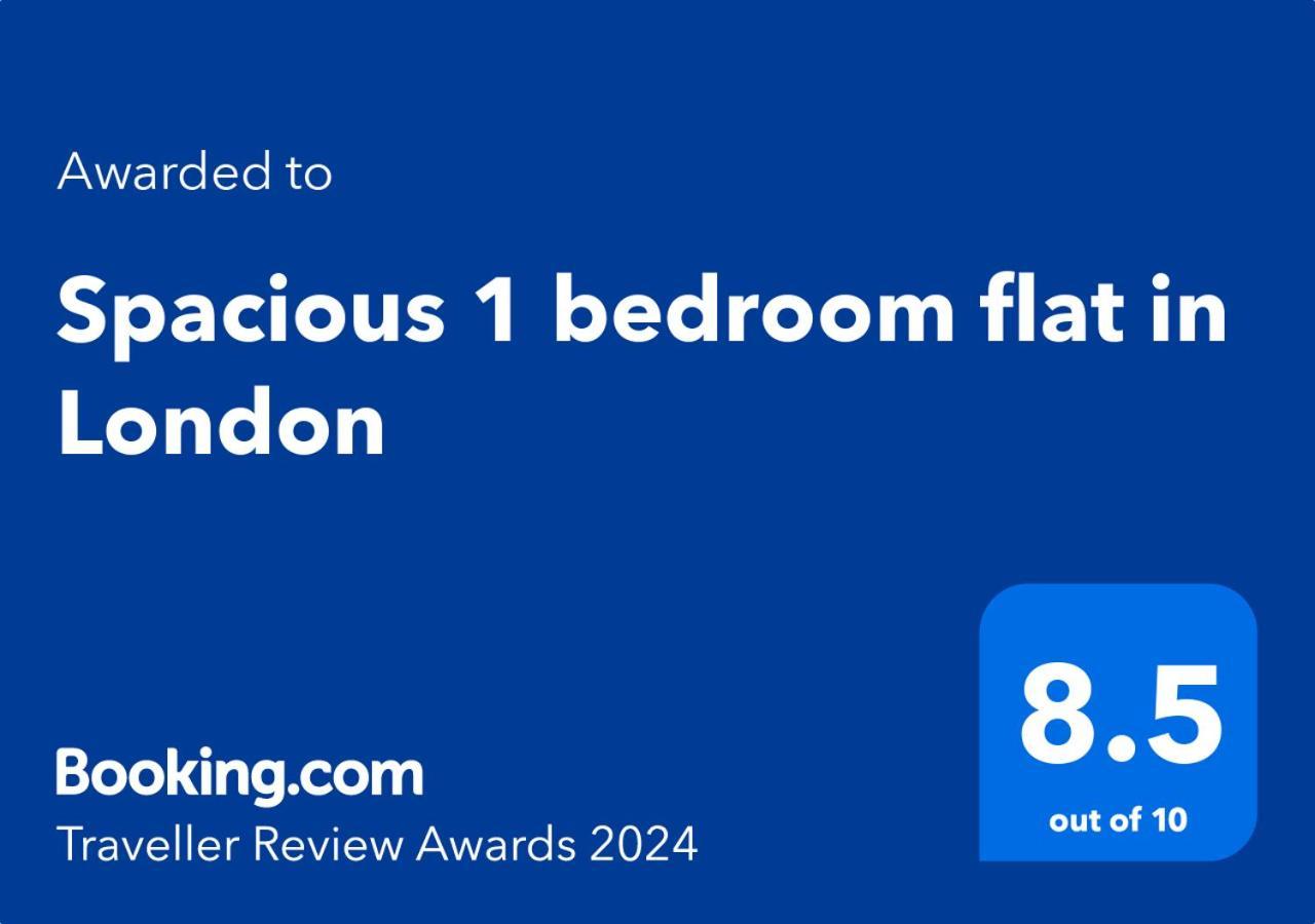 Spacious 1 Bedroom Flat In Appartement *