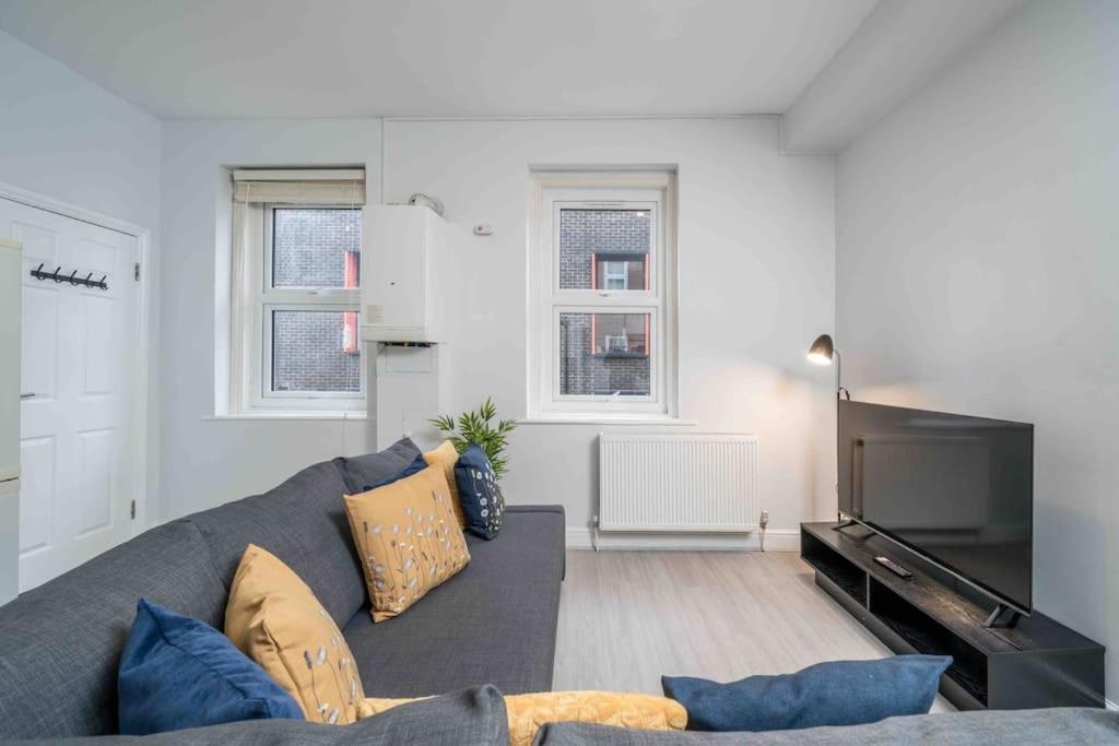 Large Brick Lane - 1st Floor Apartment *