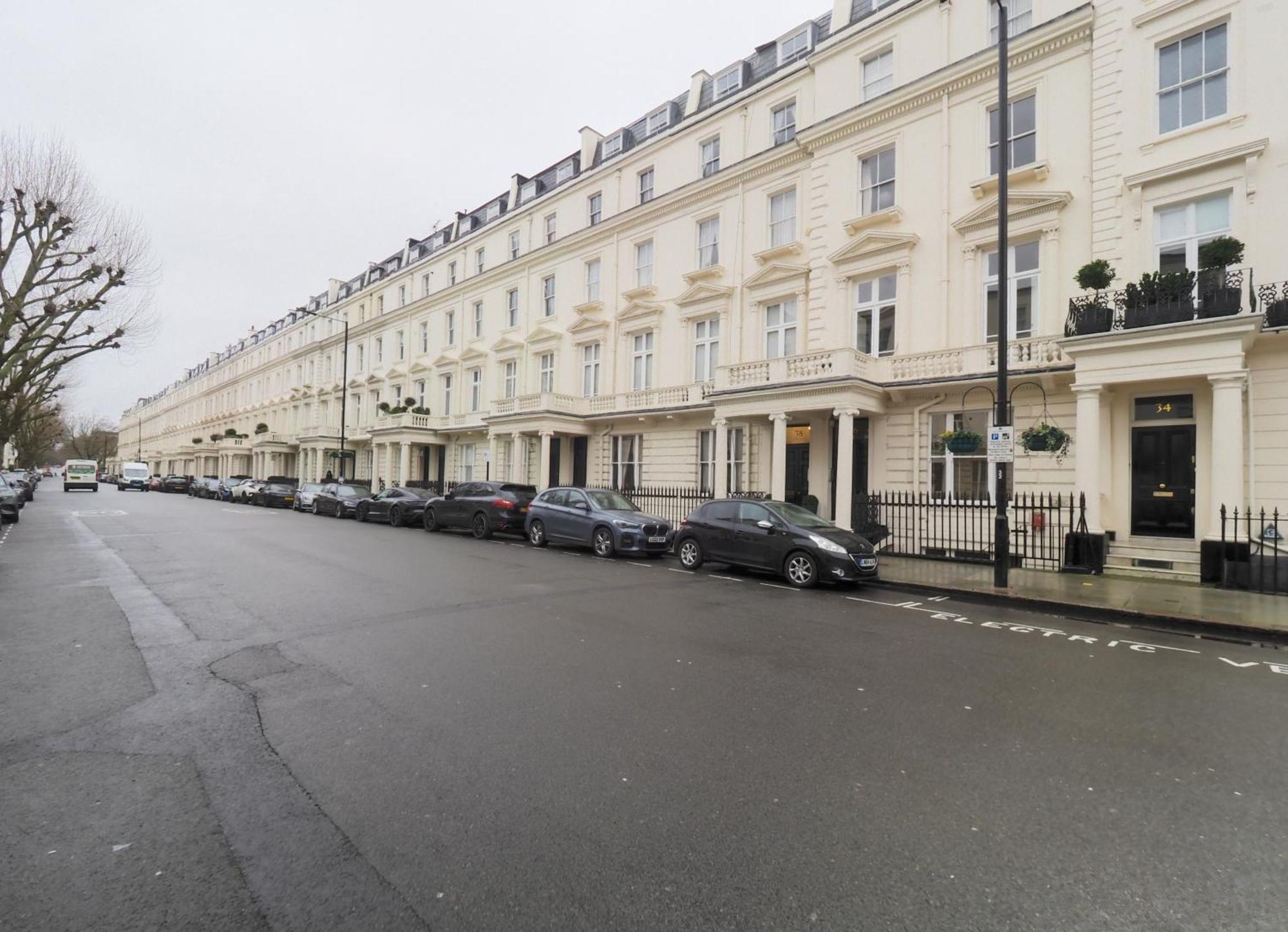 Luxury 3 Bedroom Flat In Maida Vale * Londen