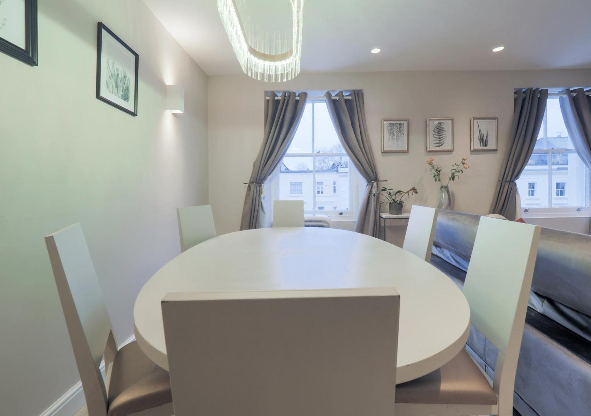Luxury 3 Bedroom Flat In Maida Vale * Londen