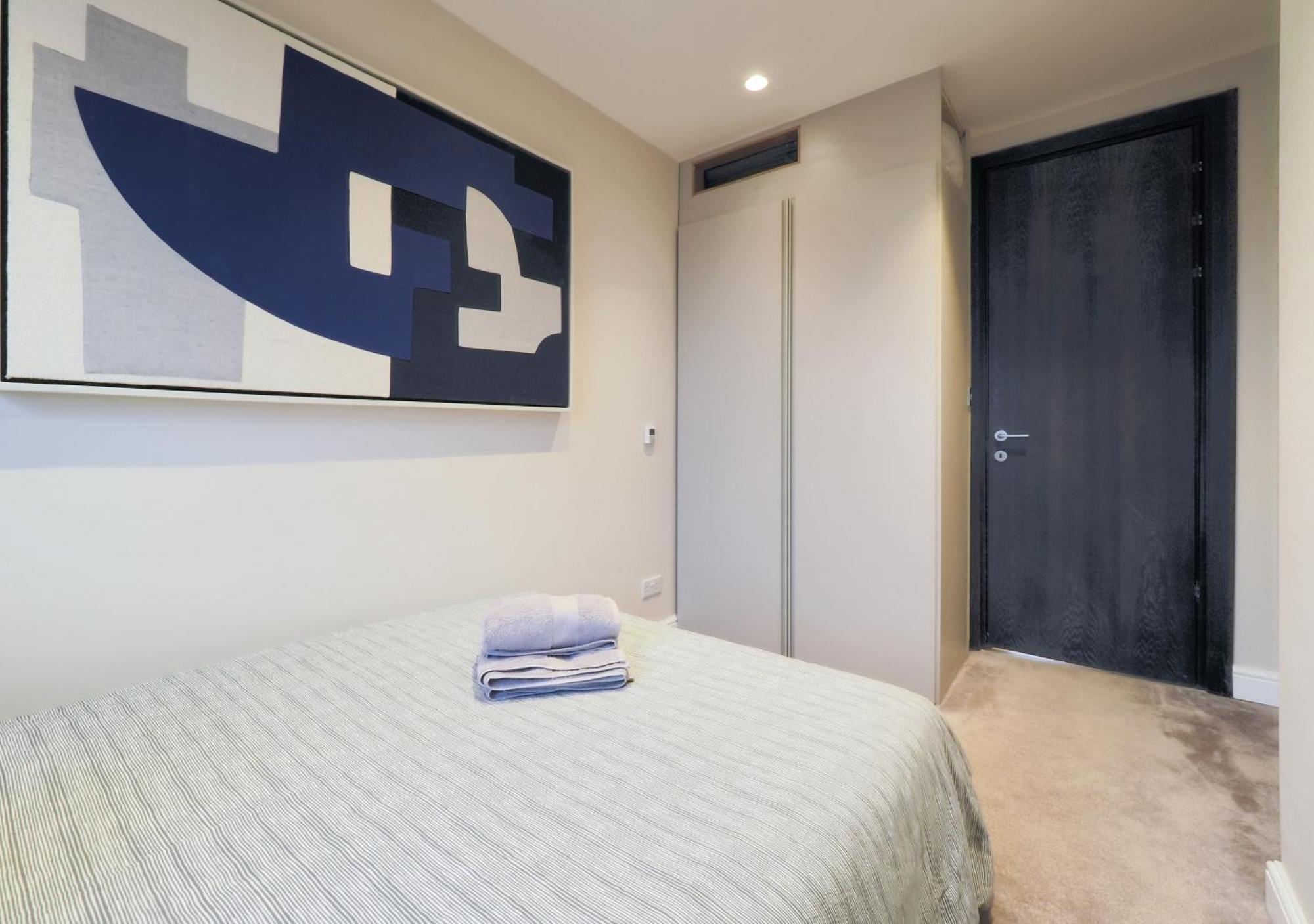 Luxury 3 Bedroom Flat In Maida Vale * Londen